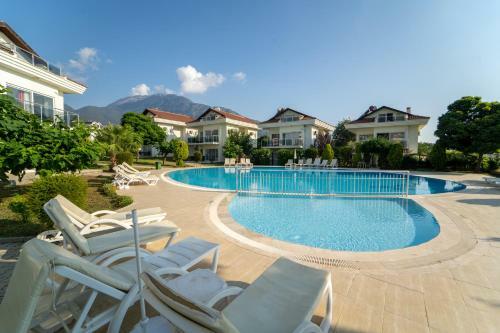 Ovac?k Aqua 4+1 Tr?pleks Villa