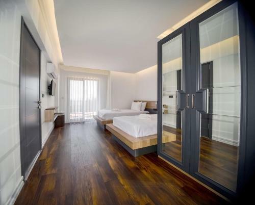 Luxury Life Villas