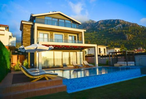Luxury Life Villas