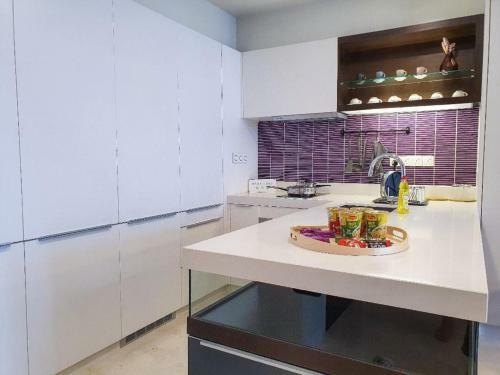 Apartamento Tropicana The Residences Klcc Cozeestay