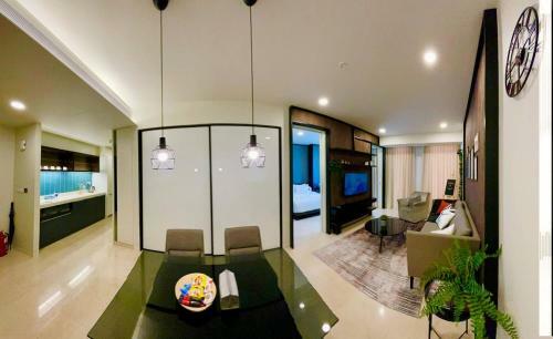 Apartamento Tropicana The Residences Klcc Cozeestay