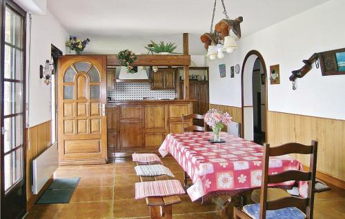 Holiday Home Rue De Kera�l