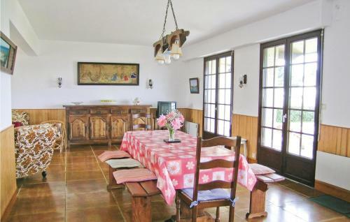 Holiday Home Rue De Kera�l