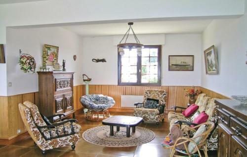 Holiday Home Rue De Kera�l
