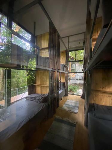 Warehouse Hostel Koh Tao