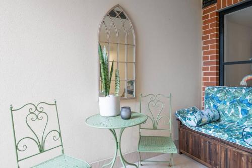Cosmopolitan Apartment, Crows Nest