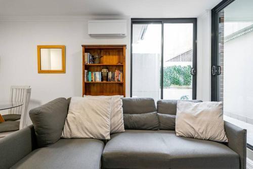 Cosmopolitan Apartment, Crows Nest