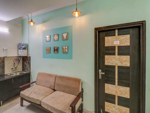 Hostal Oyo 80291 Jk Brothers Residency