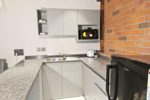 Apartamento Apt# One-four-two - With Lift - High Speed Wifi - Smart Tv