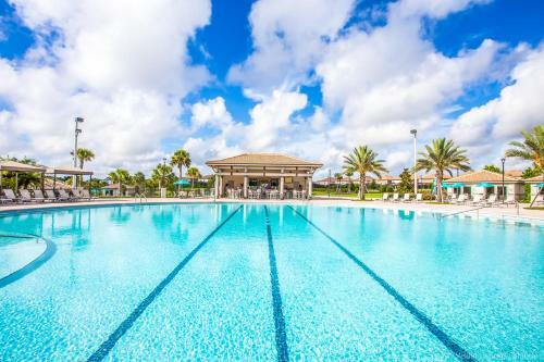 New Pool Home, 10 Mi To Disney Free Waterpark