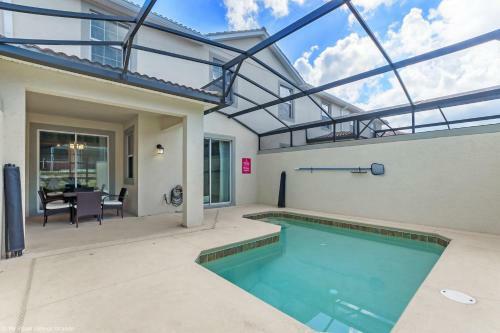 New Pool Home, 10 Mi To Disney Free Waterpark