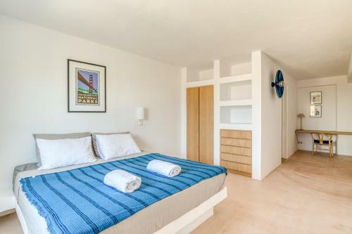 Villa Beachfront House - 5 Bd And Private Patio