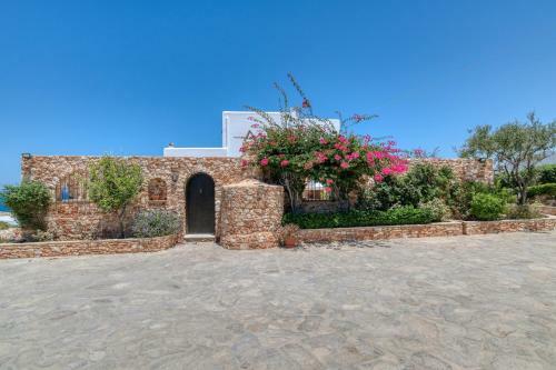Villa Beachfront House - 5 Bd And Private Patio