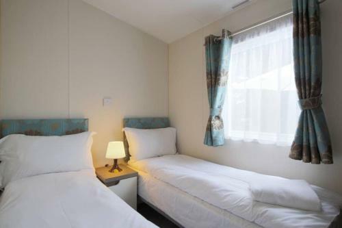 Edinburgh - Seton Sands-cameo Caravan-pet Friendly