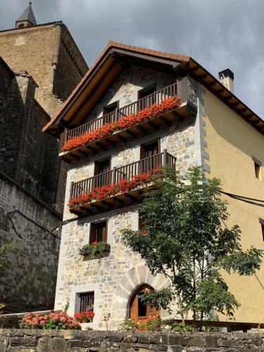 Hostal Casa Rural Elurkoia