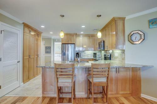 402 Sea Cloisters 2 Br Oceanfront