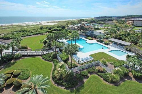 402 Sea Cloisters 2 Br Oceanfront