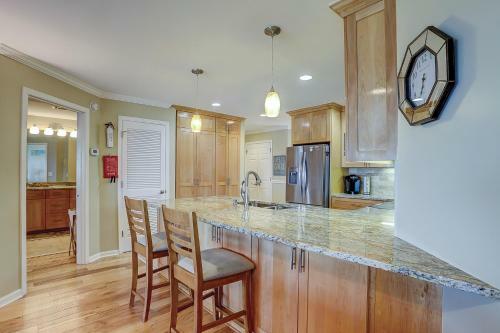 402 Sea Cloisters 2 Br Oceanfront