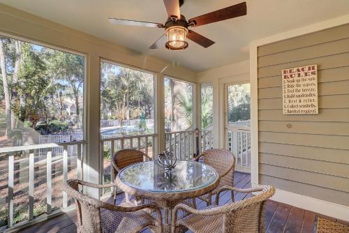 Villa 7602 Huntington