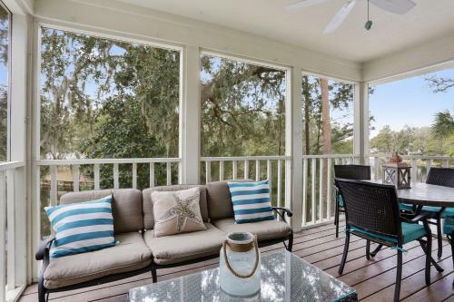 Villa 7613 Huntington