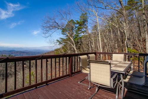 Maple Ridge With Mtn View Fireplace