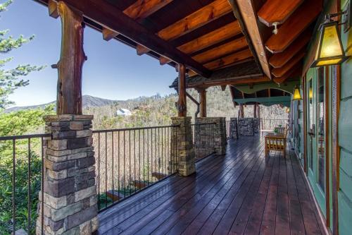Grouse Ridge Lodge Cabin