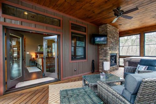 Hickory Homestead - Hottub, Wcaccessible