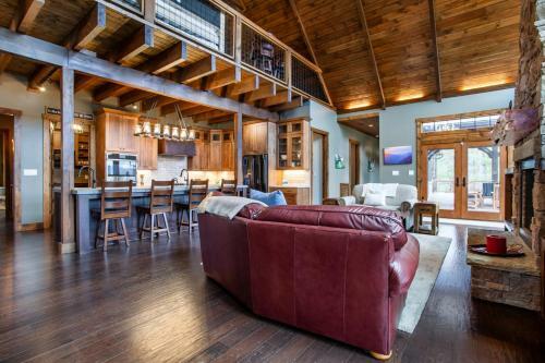 Hickory Homestead - Hottub, Wcaccessible