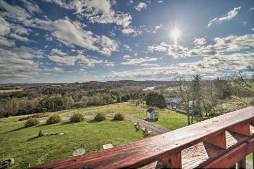 Sevierville Countryside Getaway With 2 Decks!