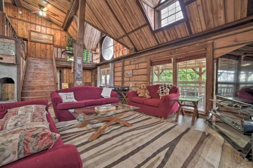 Sevierville Countryside Getaway With 2 Decks!