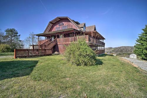 Sevierville Countryside Getaway With 2 Decks!