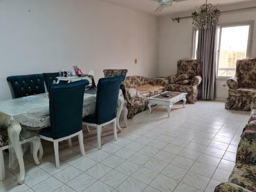 Single Room For A Girl In A Shared Apartment
