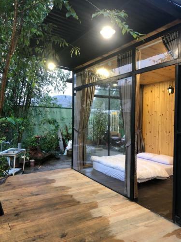 Hostal B?p House