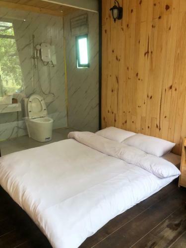Hostal B?p House