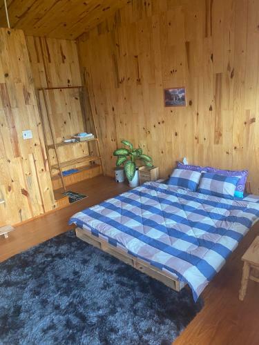 Hostal 72 House