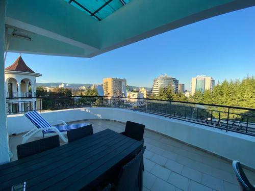 One Bedroom Apartment In Avalon