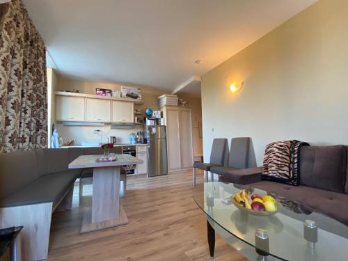 One Bedroom Apartment In Avalon