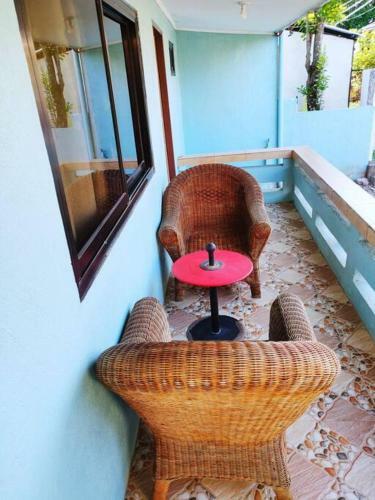 Entire House With Wifi,netflix,karaoke Machine.