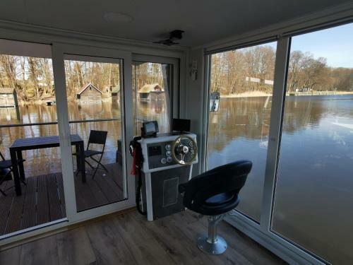 Hausboot-urlaub24 - Marina Buchholz
