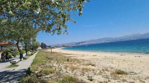 Cozy Apartment 30m From Rodeira Beach, Garage And Wifi