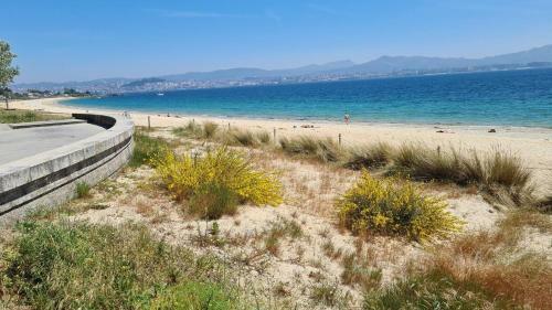 Cozy Apartment 30m From Rodeira Beach, Garage And Wifi