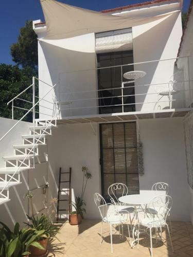 La Casita Bianca