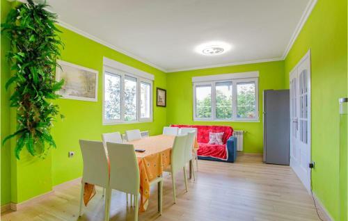 Beautiful Home In Chantada With Wifi And 4 Bedrooms