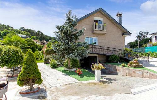 Beautiful Home In Chantada With Wifi And 4 Bedrooms