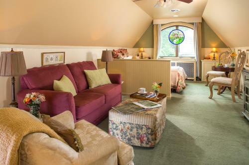 Hartzell House Bed And Breakfast
