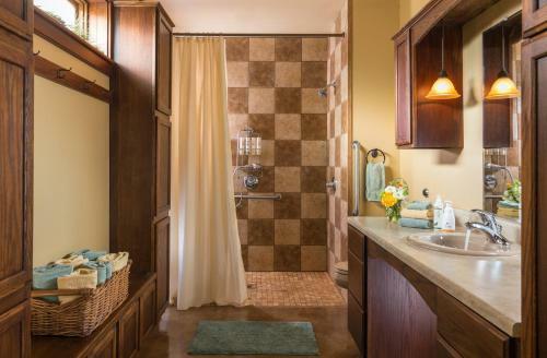 Hartzell House Bed And Breakfast