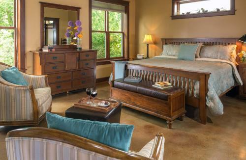 Hartzell House Bed And Breakfast