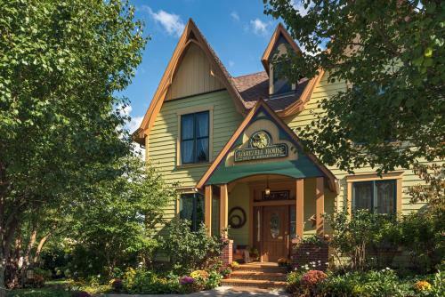 Hartzell House Bed And Breakfast