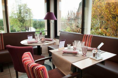 Hotel H�tel-restaurant C�t� Rivage
