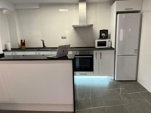 Apartamento Espacioso De Dise�o A 3 Min Renfe.